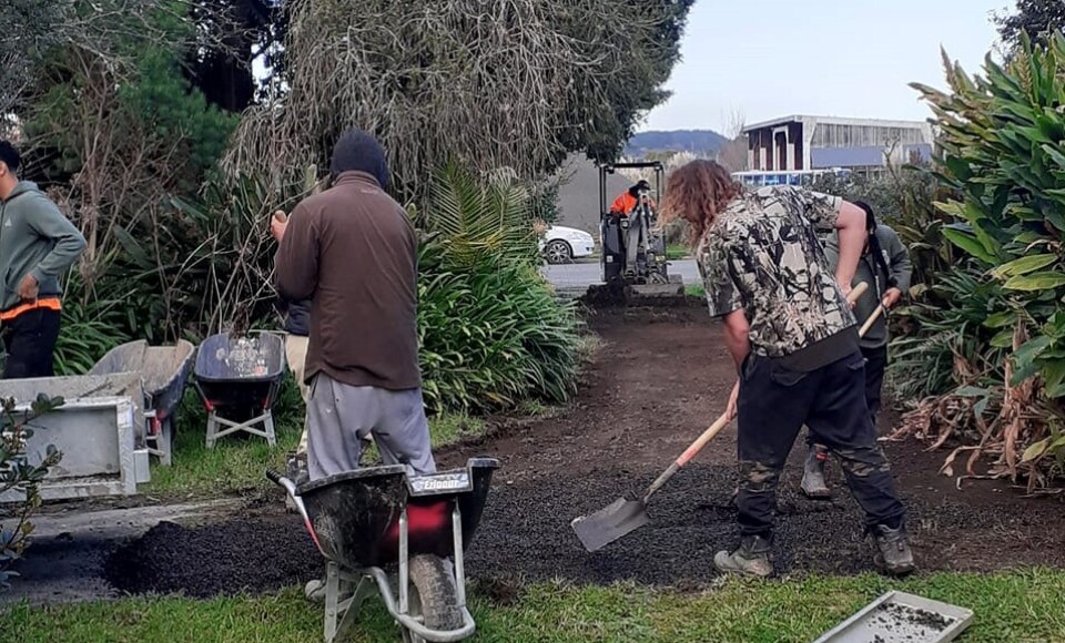 Cleaning up a Wairoa driveway