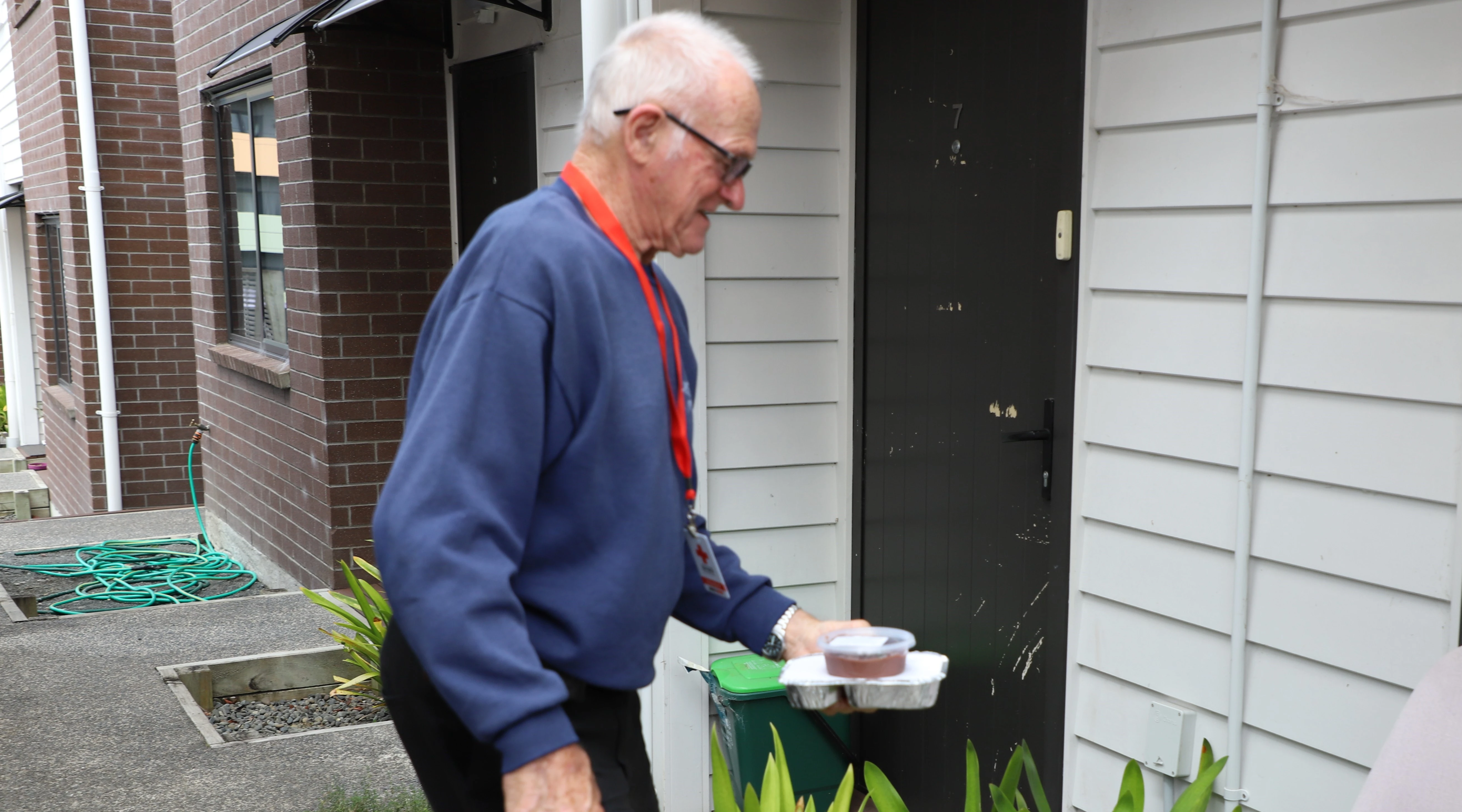 Mike delivery meal to door