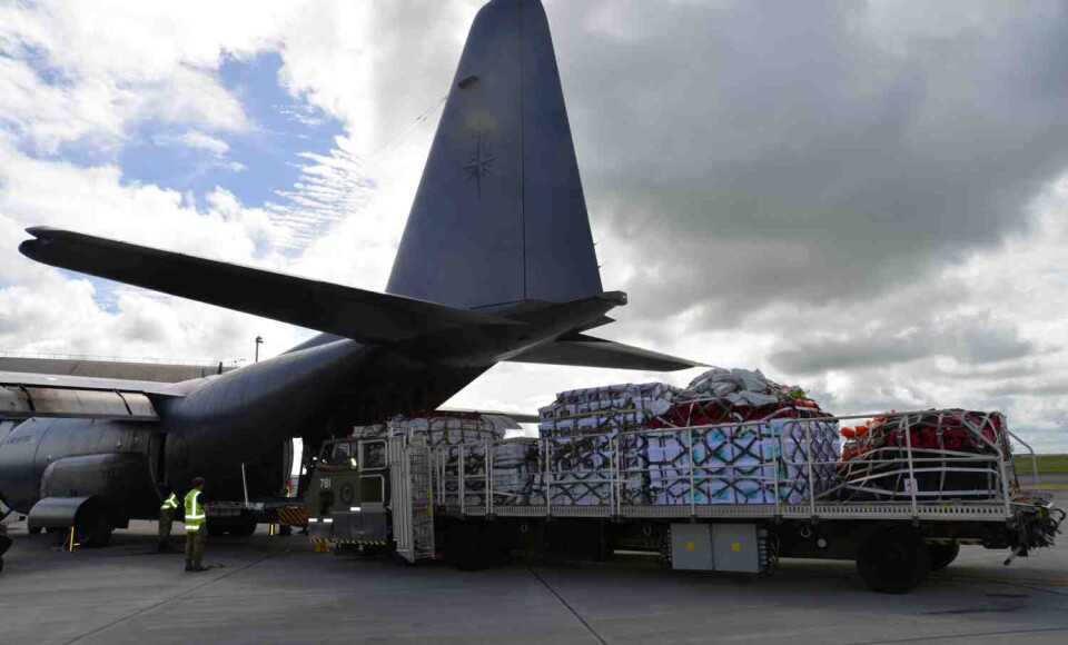 vanuatu plane loading