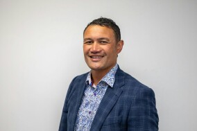 Isaia Piho – Pou Ārahi