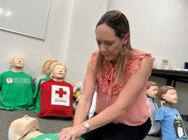 Jaimee Astle conducts first aid training2