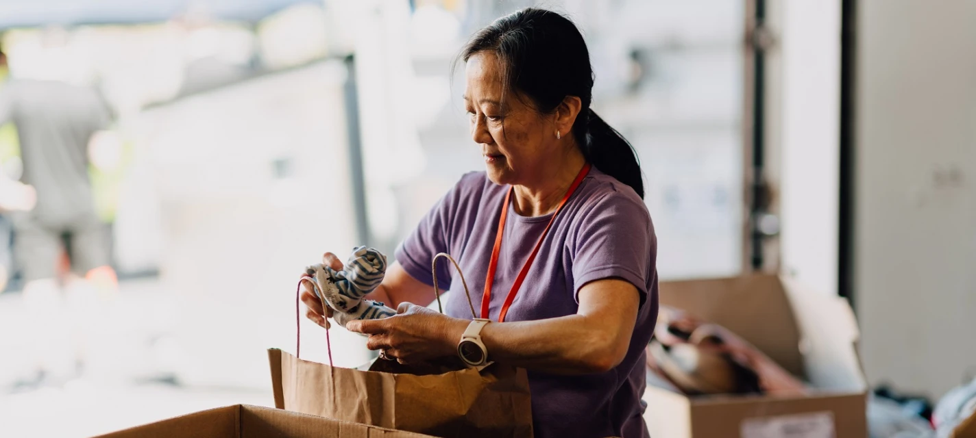 Sorting event volunteer