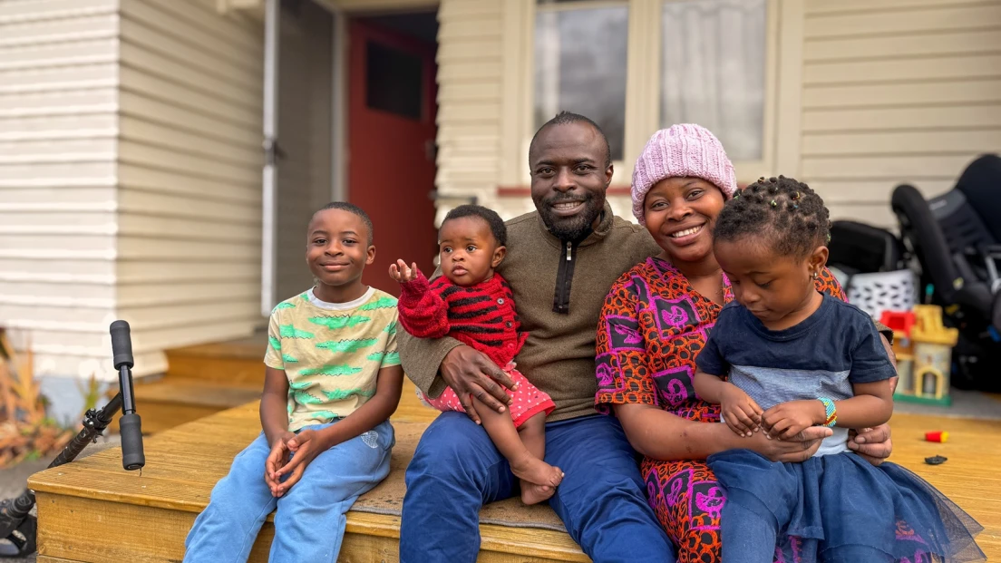Volunteers deliver warm kiwi welcome for former refugees